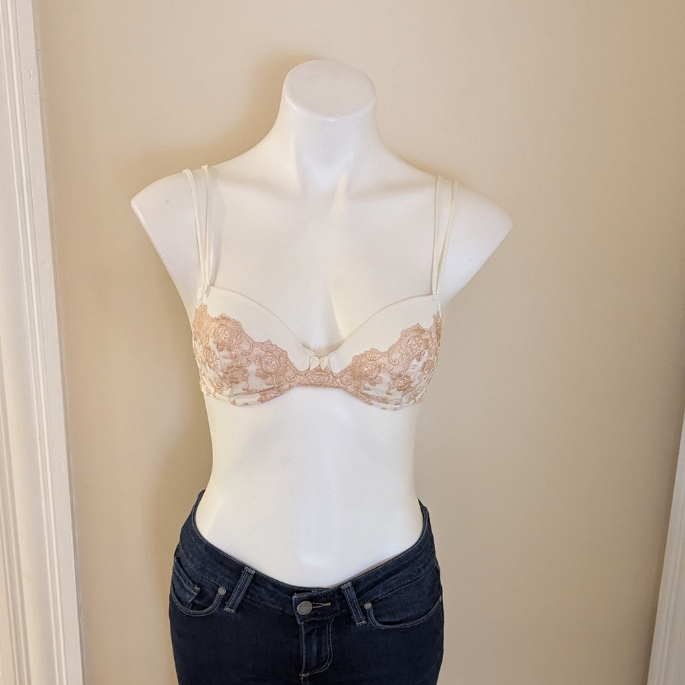 Vintage St. Michael Marks & Spencer cream and peach molded bra size 34 B